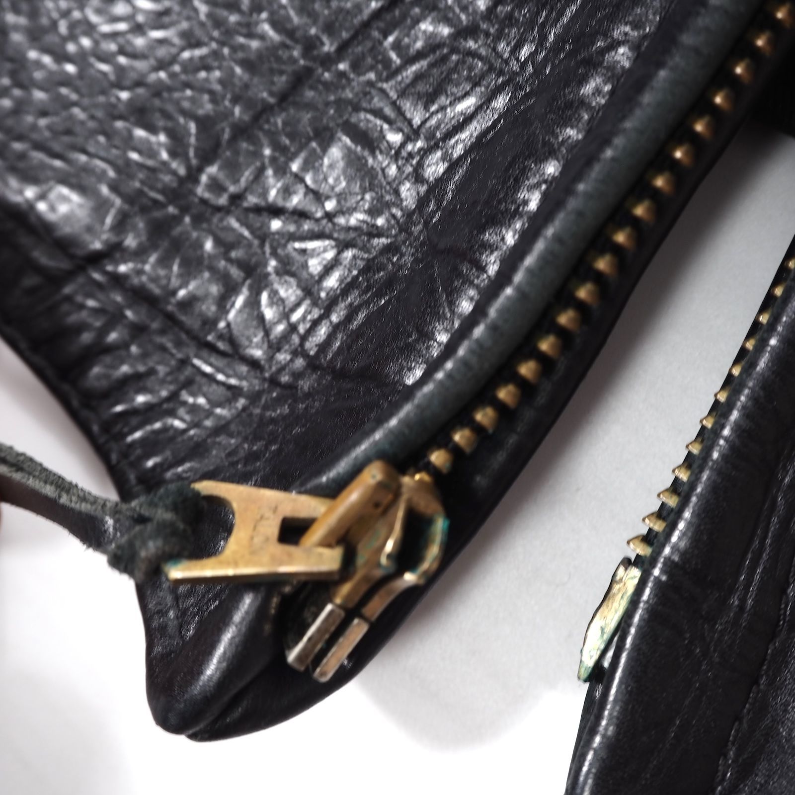 Aero LEATHER