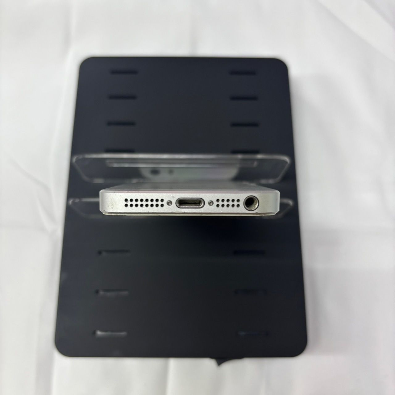 Apple iPhone SE 第一世代 シルバー simフリー ジャンク ⑯ - メルカリ