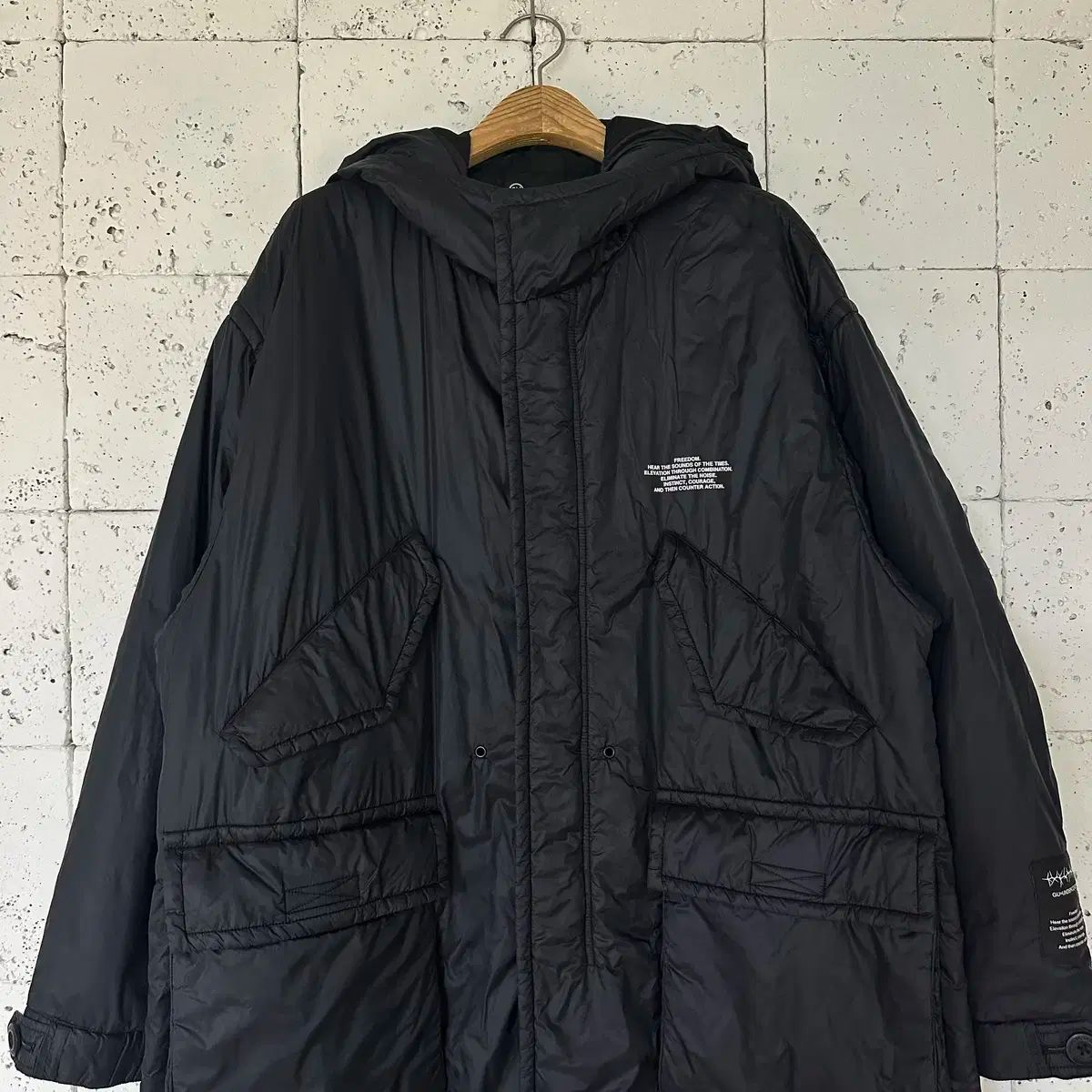 GU×UNDERCOVER ブラック マウンテンパーカー L GU】ジーユーとアンダーカバーの超級コラボの全型全色を服好き