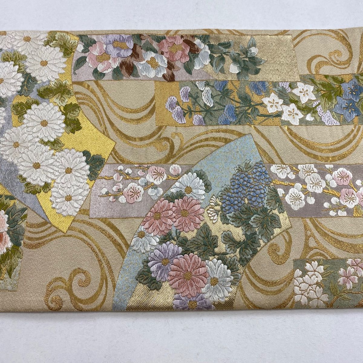 金色と白色の菊金糸刺繍袋帯応談可