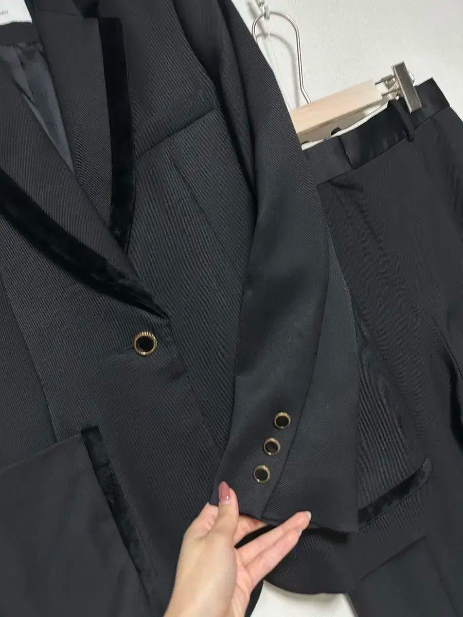 テーパード パンツ