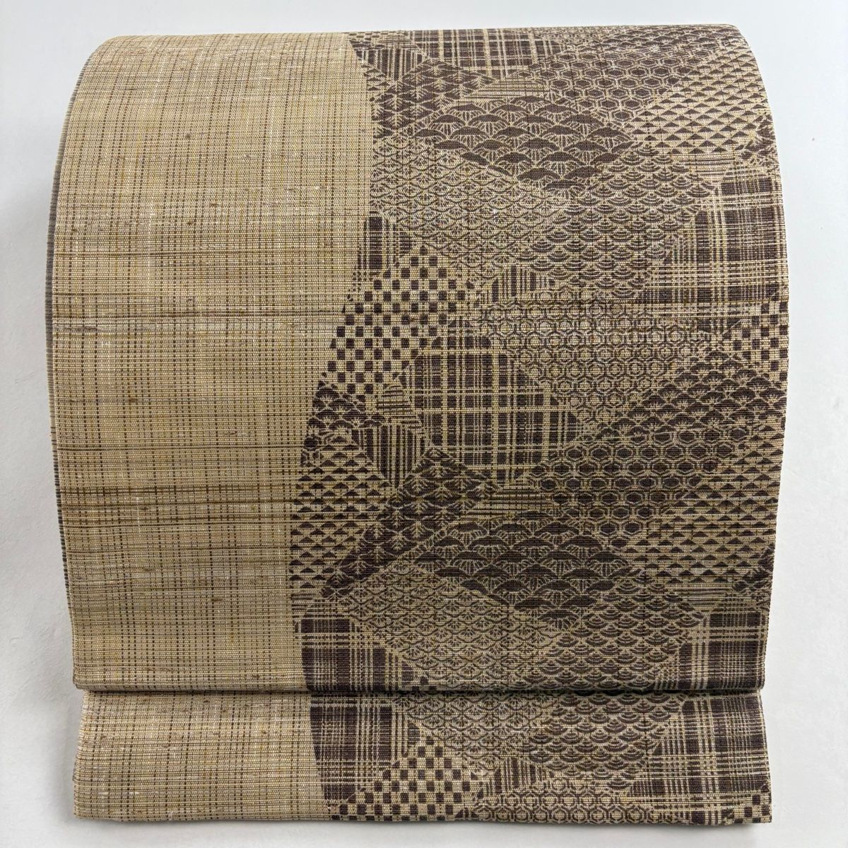 袋帯 美品 名品 柿渋染 寄せ柄 有職文様 金通し 薄茶色 全通 袋帯 美品 名品 柿渋染 寄せ柄 有職文様 金通し 薄茶色 全通