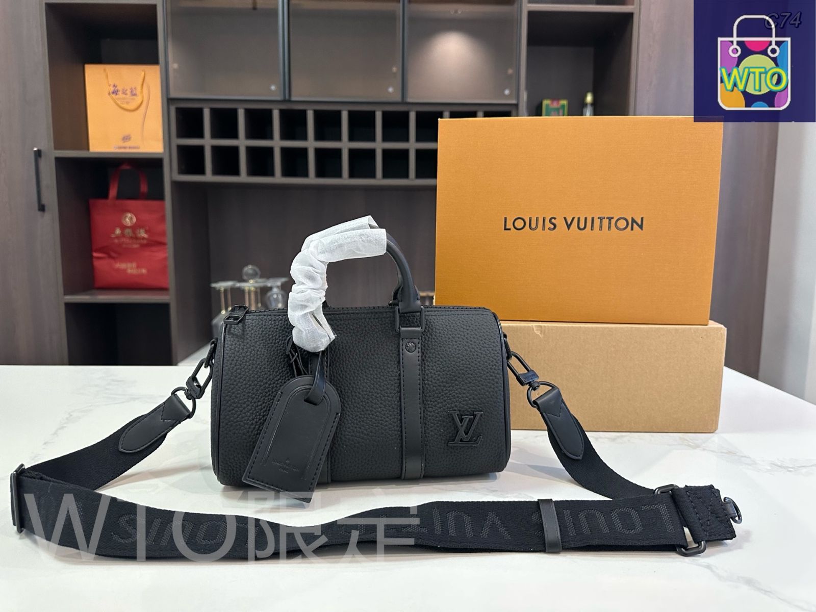 LV KEEPALL25 レリーフピローバッグ