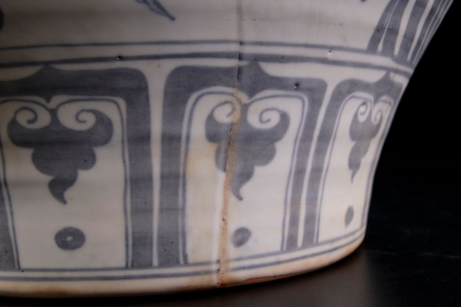 中国古玩 元染 魚藻文 蓋付壷 高約34cm 唐物 時代物 c11370 中国古玩 元染 魚藻文 蓋付壷 高約34cm 唐物 時代物 c11370