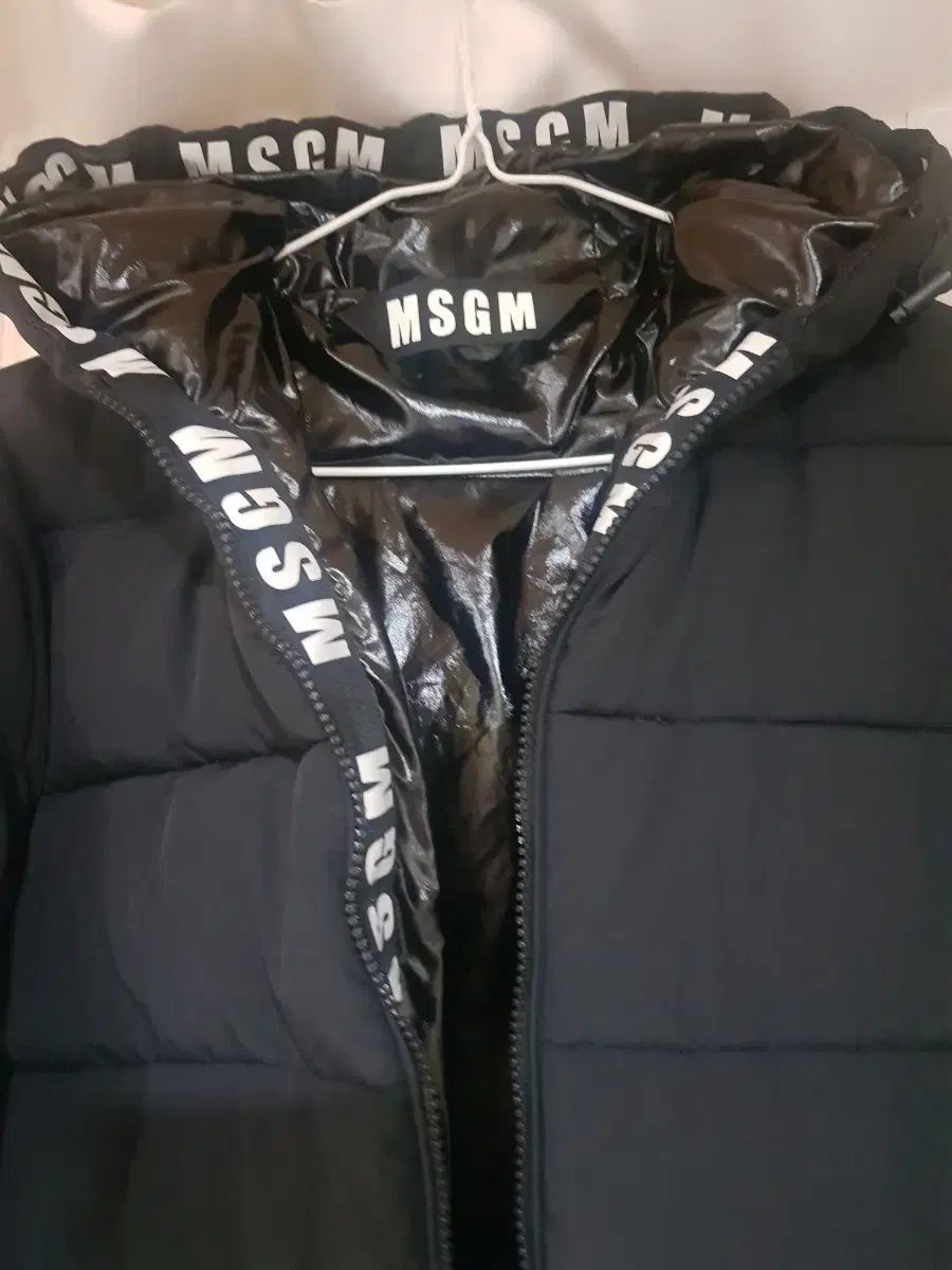 msgm キッズ オス-メス 10 税金