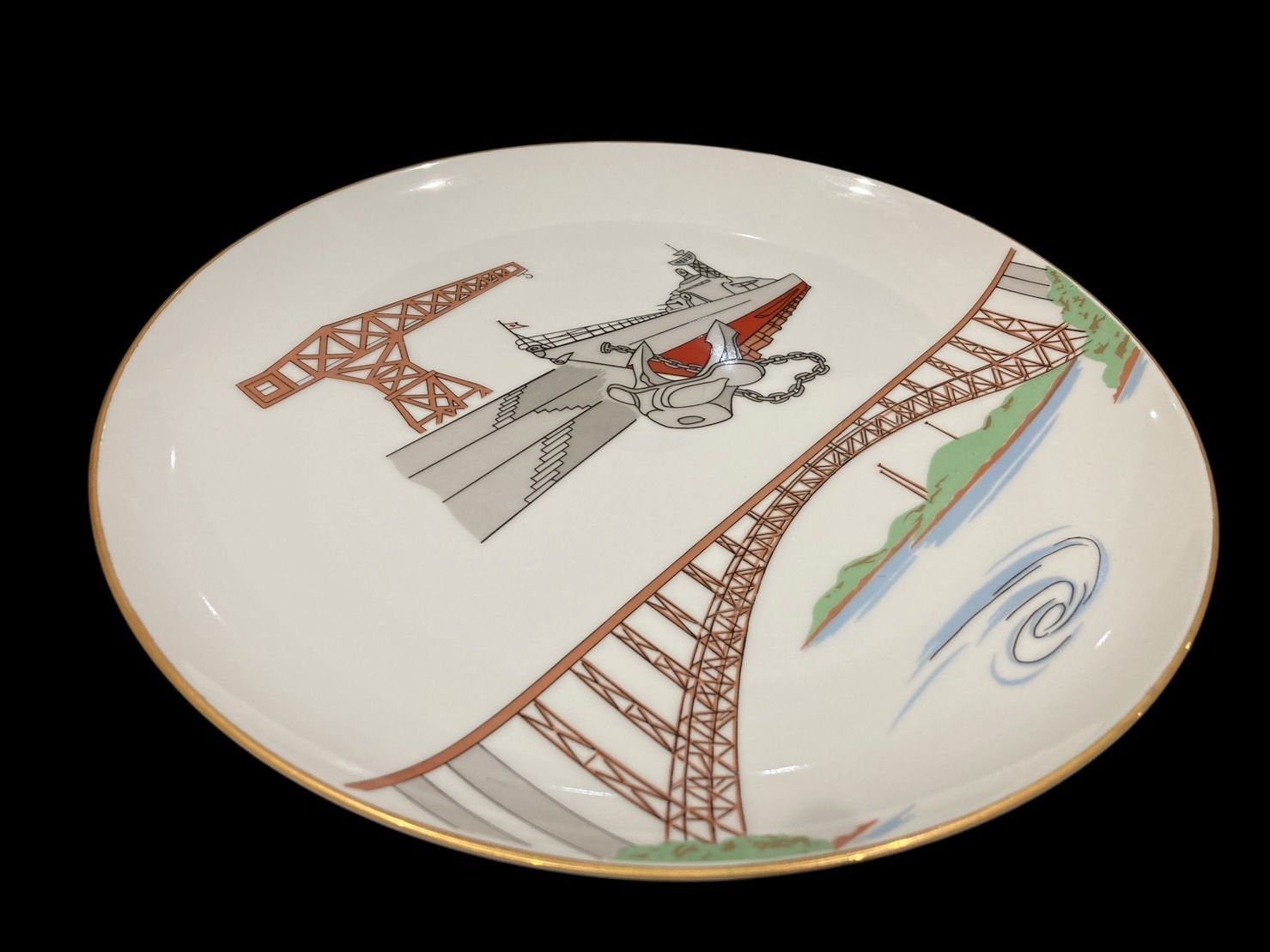 希少 宮内庁御用達 深川製磁 海上自衛隊 佐世保造修所 軍艦 飾り皿 皿