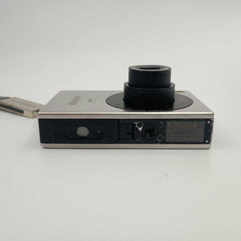 コンパクトデジタルカメラ 〇