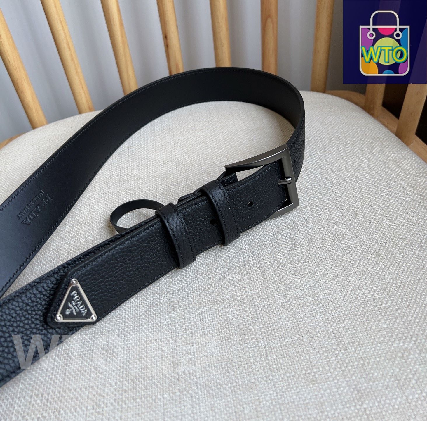 PRADA ベルト 1CC499レザー トライアングルロゴ メタルチャーム PRADA ベルト 1CC499レザー トライアングルロゴ メタルチャーム プラダ