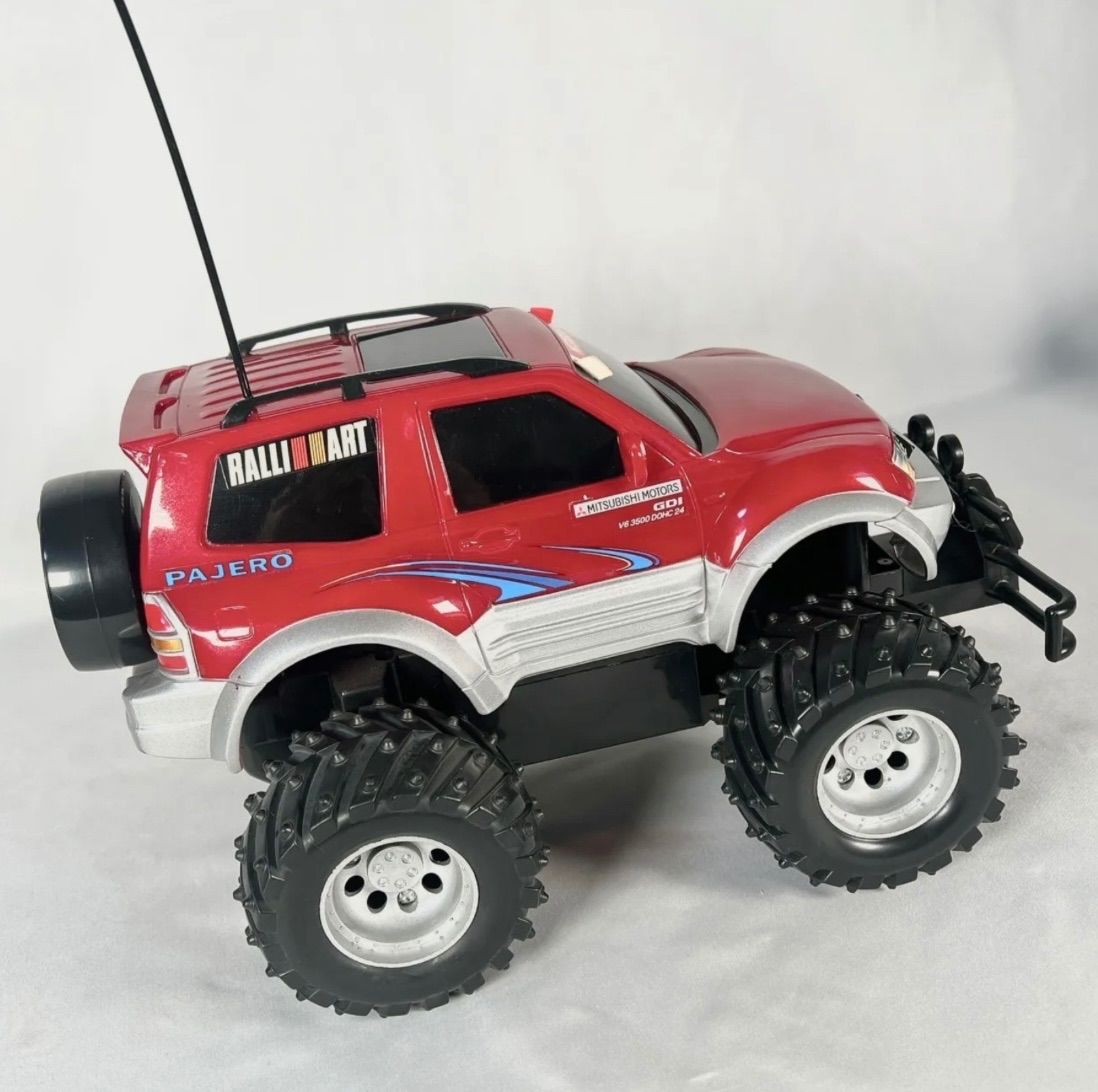 MITSUBISHI 三菱パジェロ ラジコン パジェロ - メルカリ