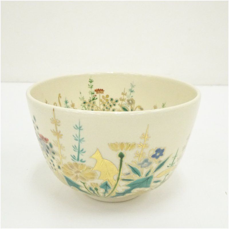 潁香造 色絵春の野茶碗 共箱 茶道 抹茶 おしゃれ 抹茶茶碗 抹茶碗 和食器 レトロ 茶器 骨董 茶わん 茶会 茶の湯 3月 春