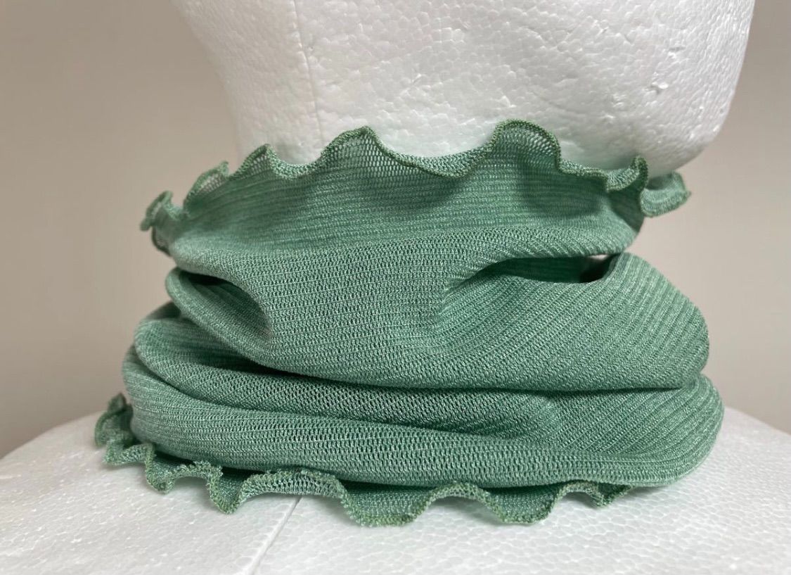 ロングタイプエメラルドグリーンシルク50%レースシングルウェーブ  