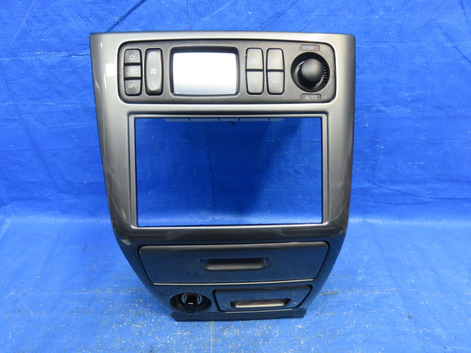 LA7050 三菱 EC5W レグナム センターパネル ナビ オーディオパネル エアコンスイッチ 灰皿 眼鏡入れ 純正 EC4W EA5W EA4W EA1W