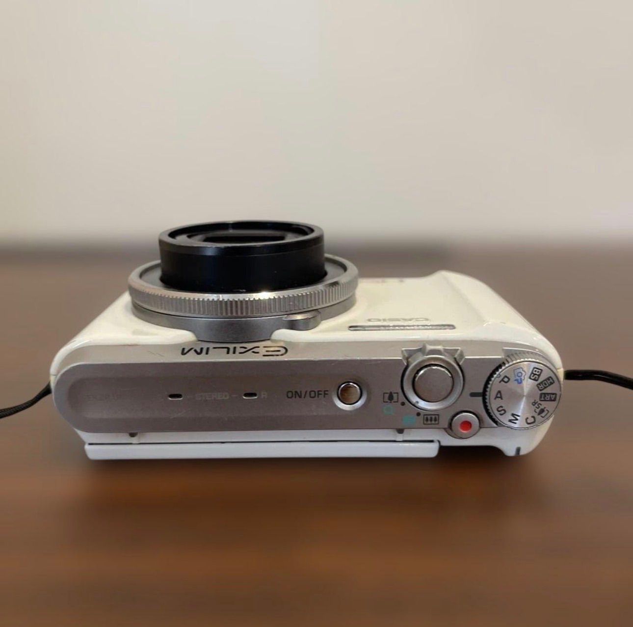 4217 CASIO EXILIM ZR1000 ホワイト デジカメ 4217 CASIO EXILIM ZR1000 ホワイト デジカメ Casio EXILIM Ex-ZR1000