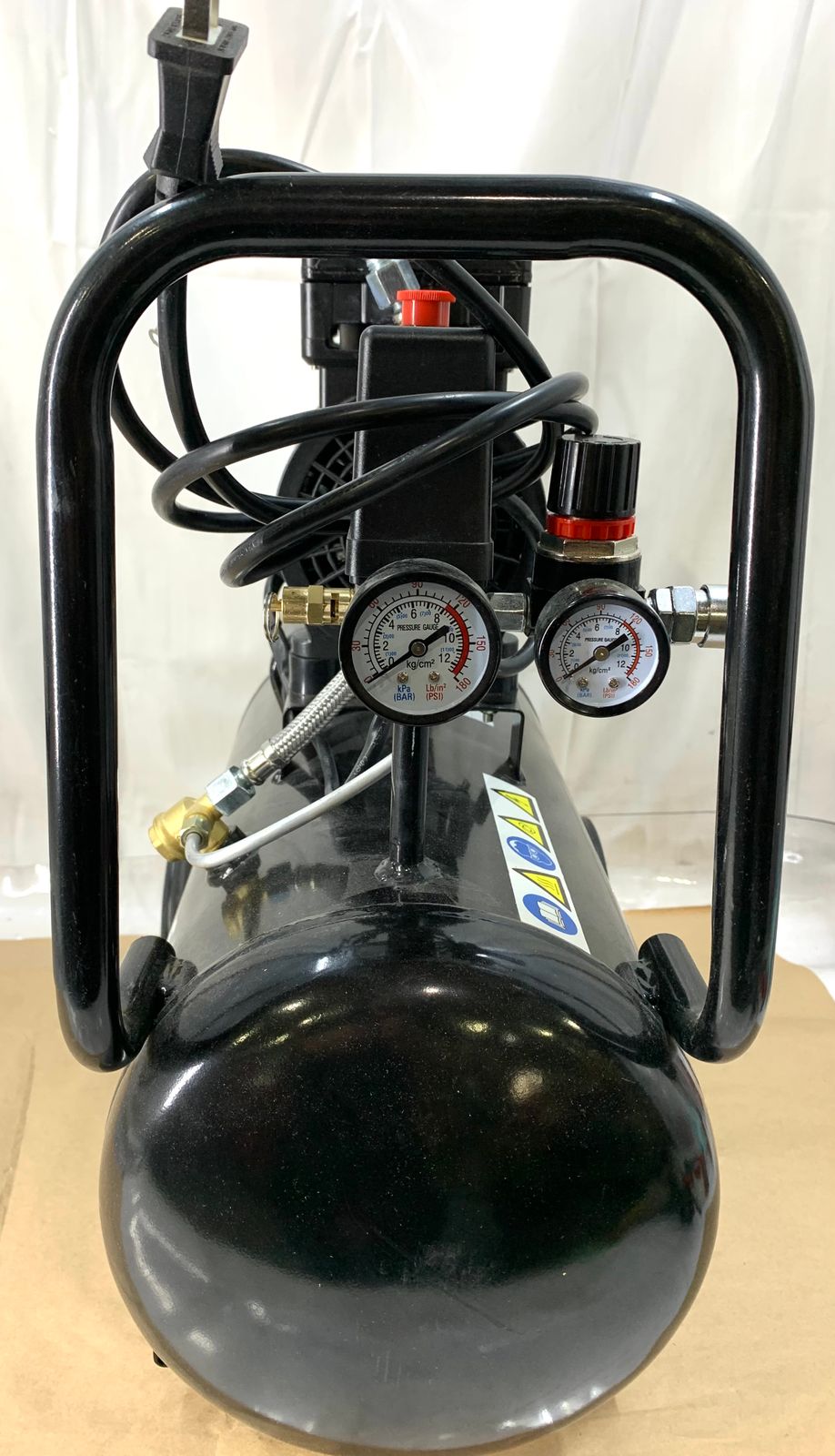 エアーコンプレッサー 静音 100v 小型 30L ブラック 1885 - 工具