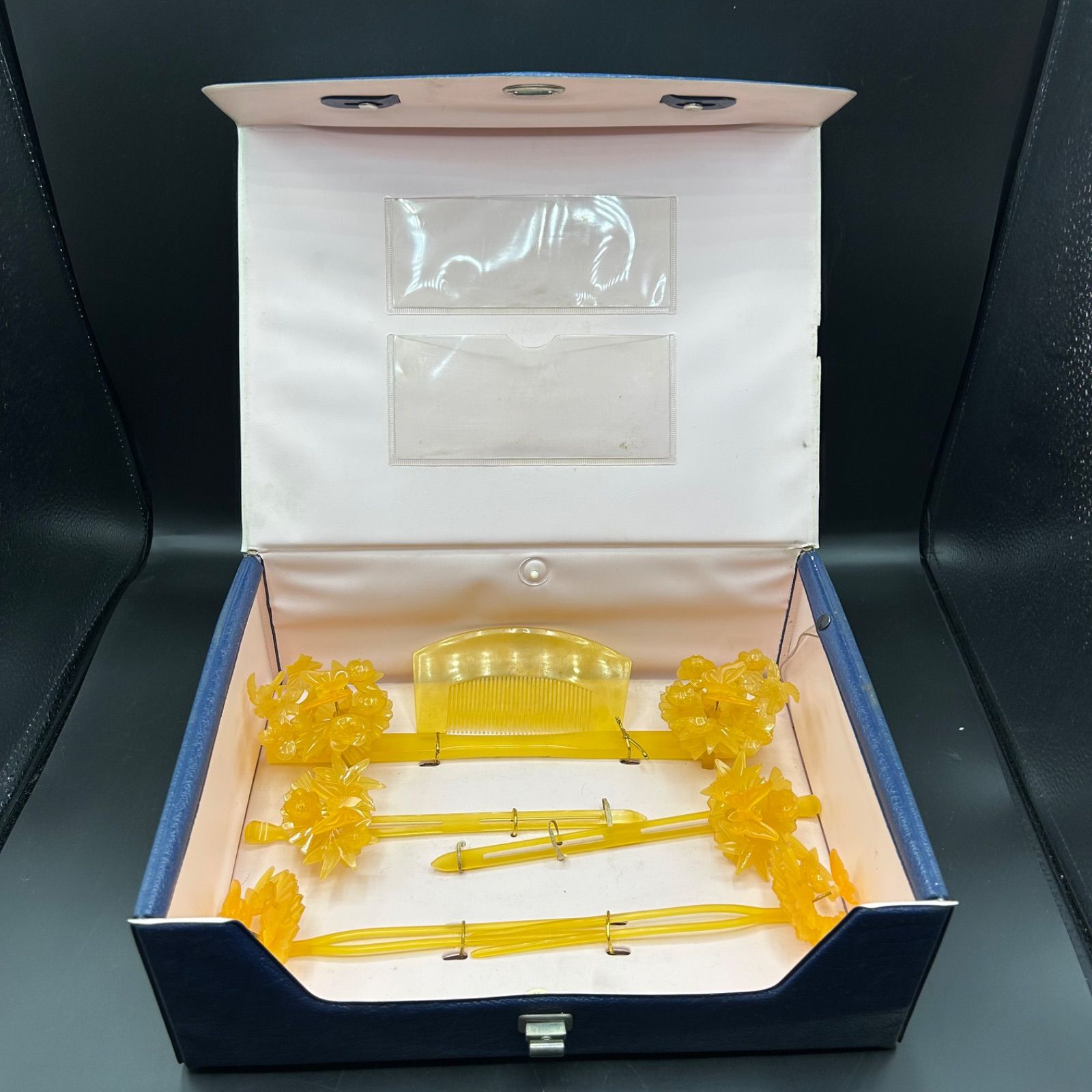 オールドノリタケ・金盛上陽刻薔薇柄 ガーランド装飾 ヘキサゴン