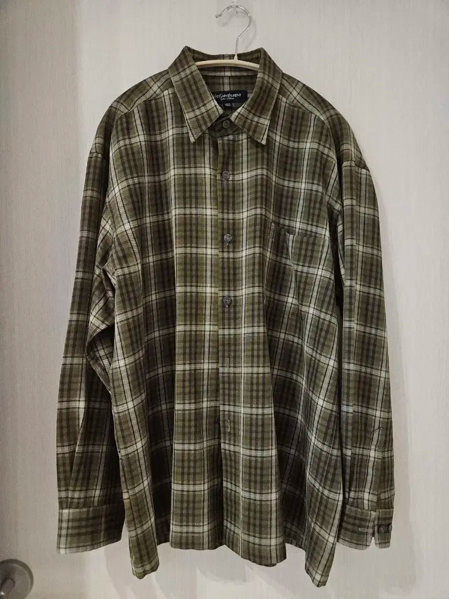 イヴ サンローラン ルーズフィット シャツ