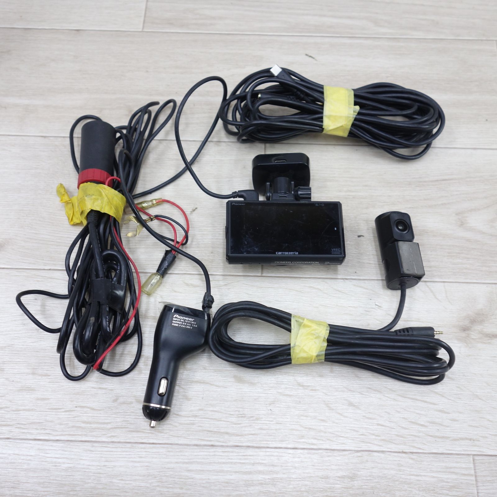 送料無料 ◆carrozzeria PIONEER 前後 2カメラ ドライブレコーダー VREC-DH300D ドラレコ カロッツェリア パイオニア GPS内蔵 ナイトサイト 現状品◆