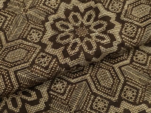 平和屋着物○希少 本場大島紬 龍郷絣 花菱文 正絹 逸品 DAAV1305tw