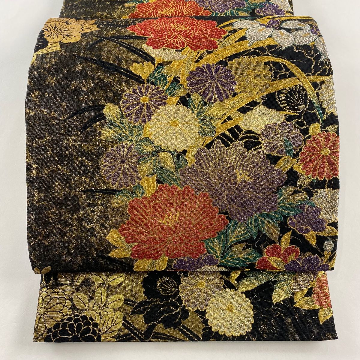 バイセル 着物 美品 名品 袋帯 深緑 菊 箔 六通 正絹 ☆☆☆☆ 袋帯 美品 秀品 関西仕立て 菊 牡丹 刺繍 箔 黒 六通 正絹 中古