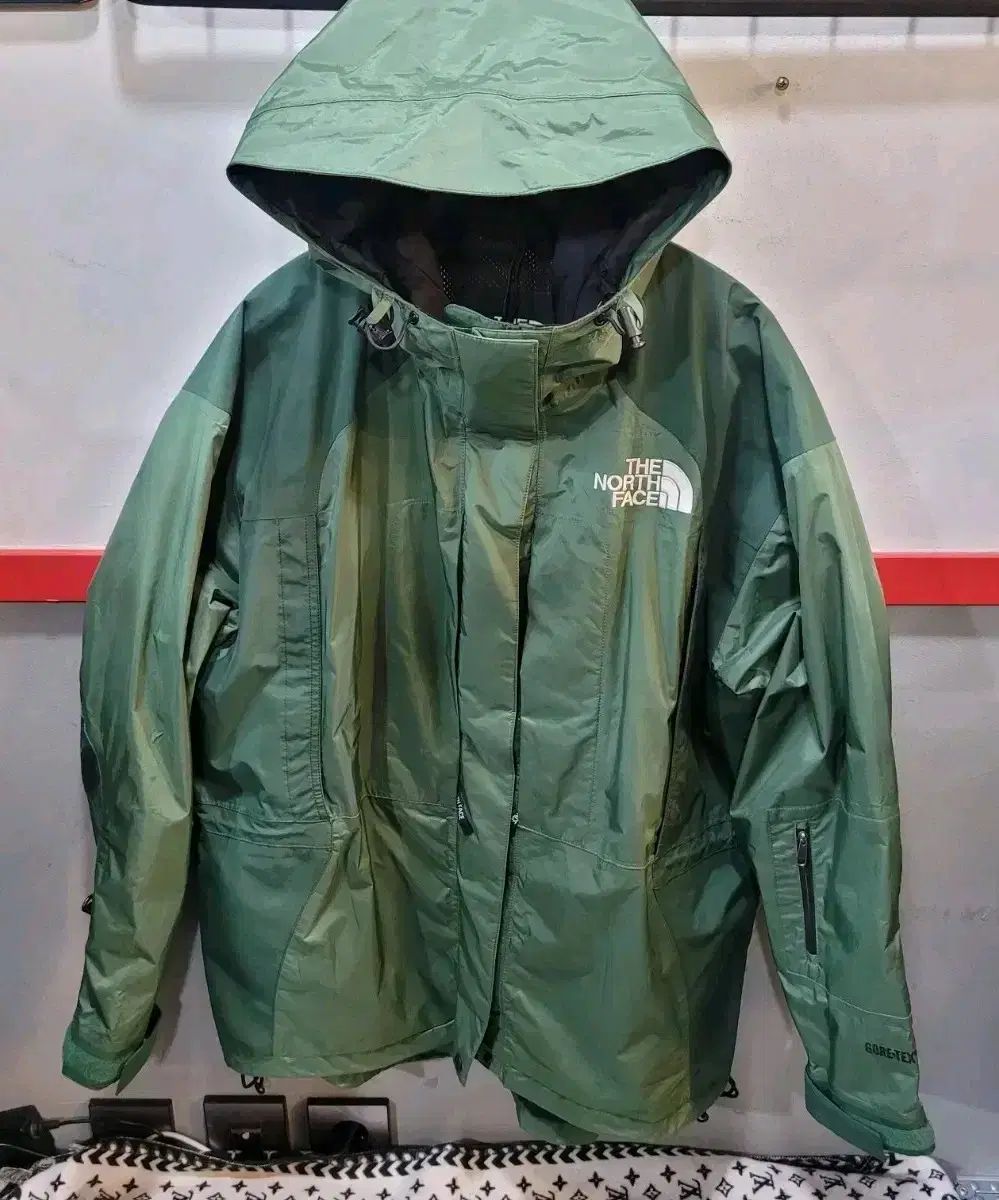 THE NORTH FACE ザ ノース フェイス 06s OG ゴレテス グリーン ウィンドブレーカー