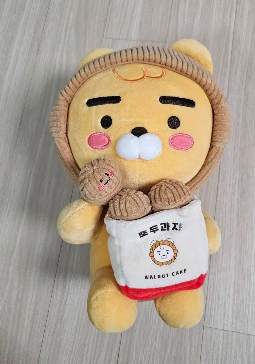 【雷市場（ポンジャン）商品韓国直送】 KAKAO FRIENDS(カカオフレンズ) ウォールナットキャンディー RYAN(ライアン) 人形