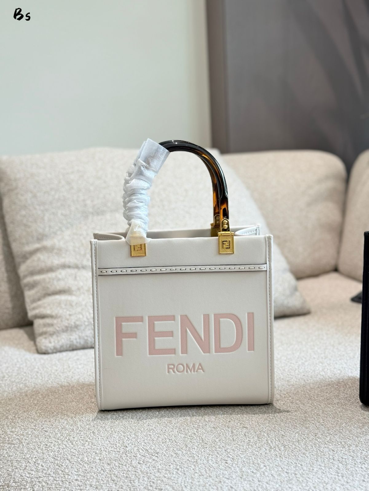 今日特価】Fendi Sunshine Tote Small 25cm フェンディ