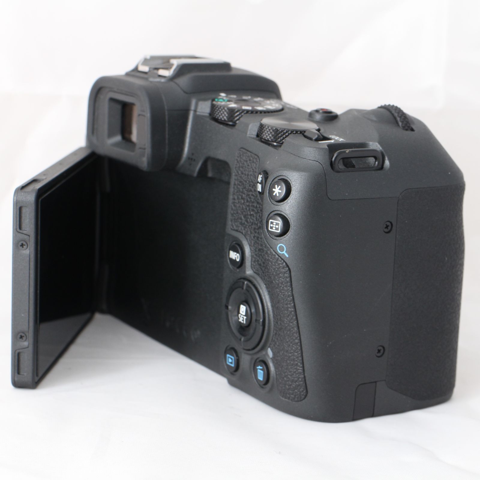 ショット数 11，526回 キヤノン Canon EOS 6D Mark II デジタル 一眼レフ カメラ ボディ (