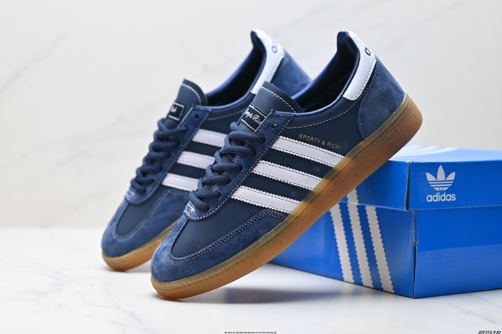 アディダス Handball