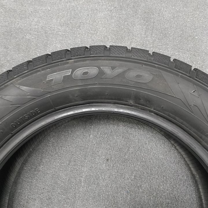 0 T 25060 _スタッドレスタイヤ TOYO トーヨー Winter TX 225 60 R 17 4本セット