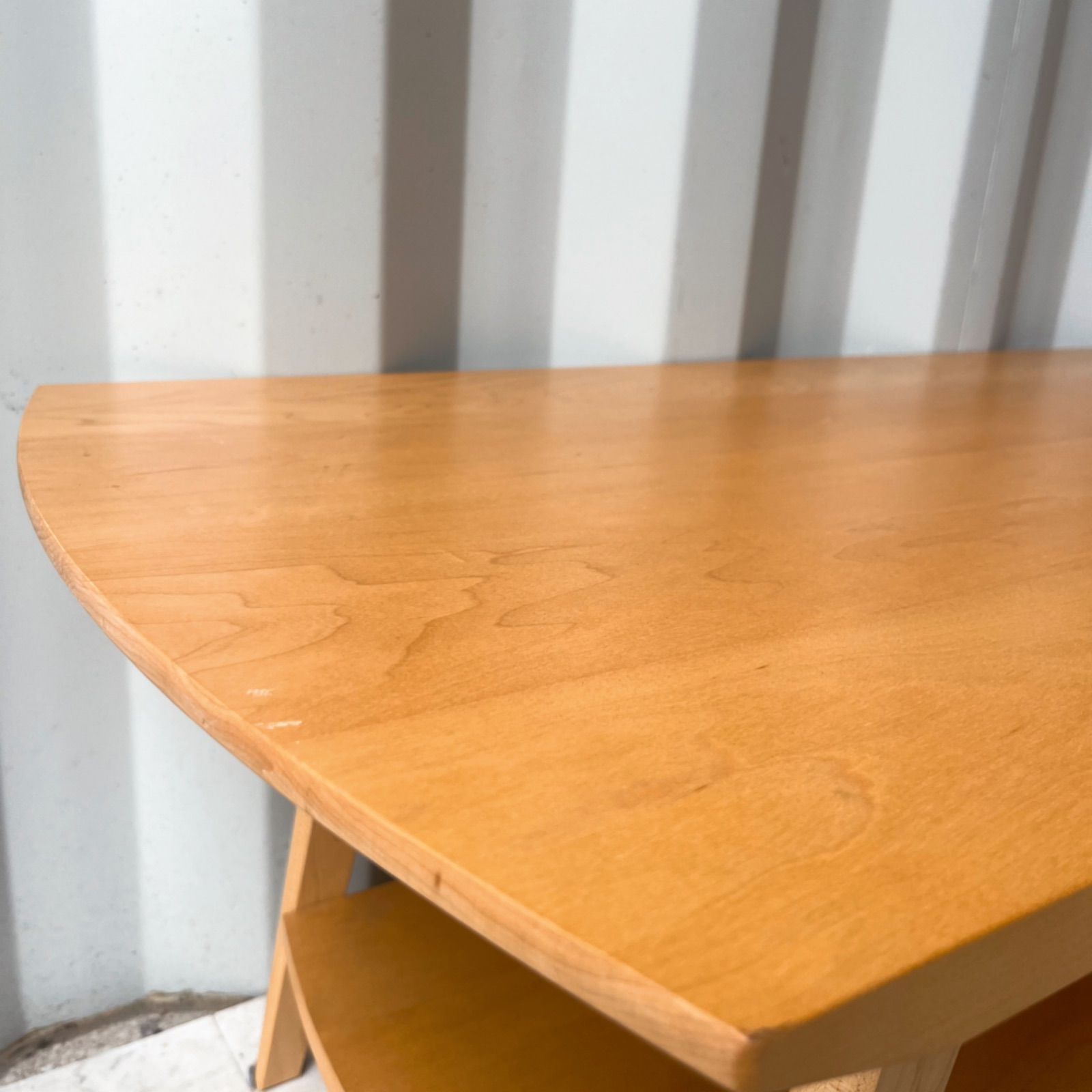 取付無料！イデー ARC アーク 北欧風天然木棚付きローテーブル✨ 取付無料！イデー ARC アーク 北欧風天然木棚付きローテーブル✨