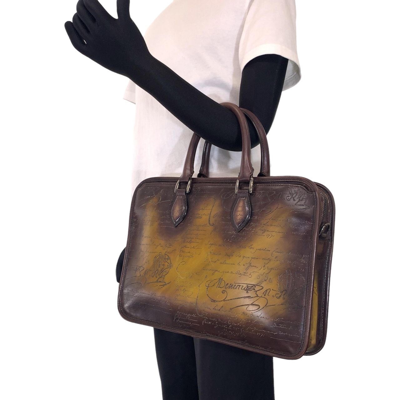 美品 Berluti ベルルッティ アンジュール ミニ カリグラフィ