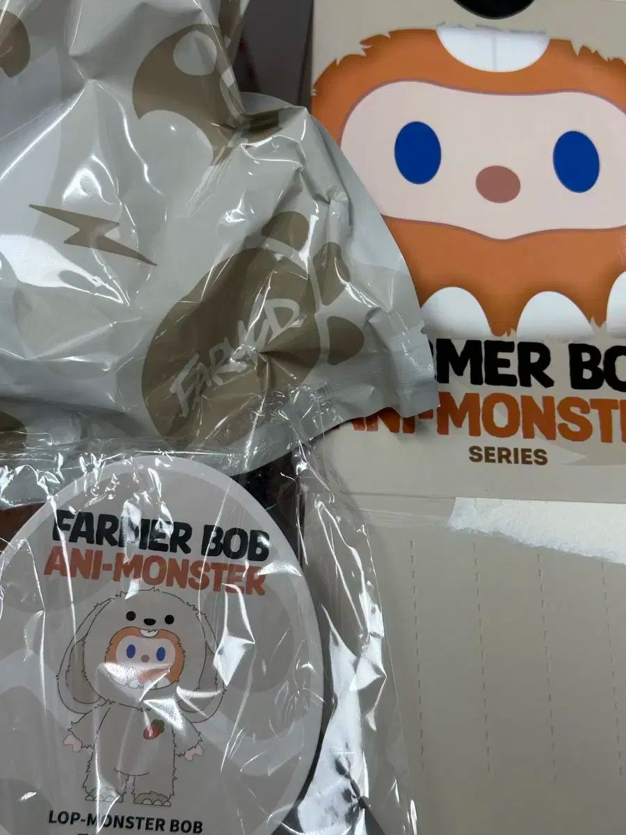 FINDING UNICORN FARMER BOB アニモンスター ロップイヤー うさぎ 動物 人形 キーホルダー 出品