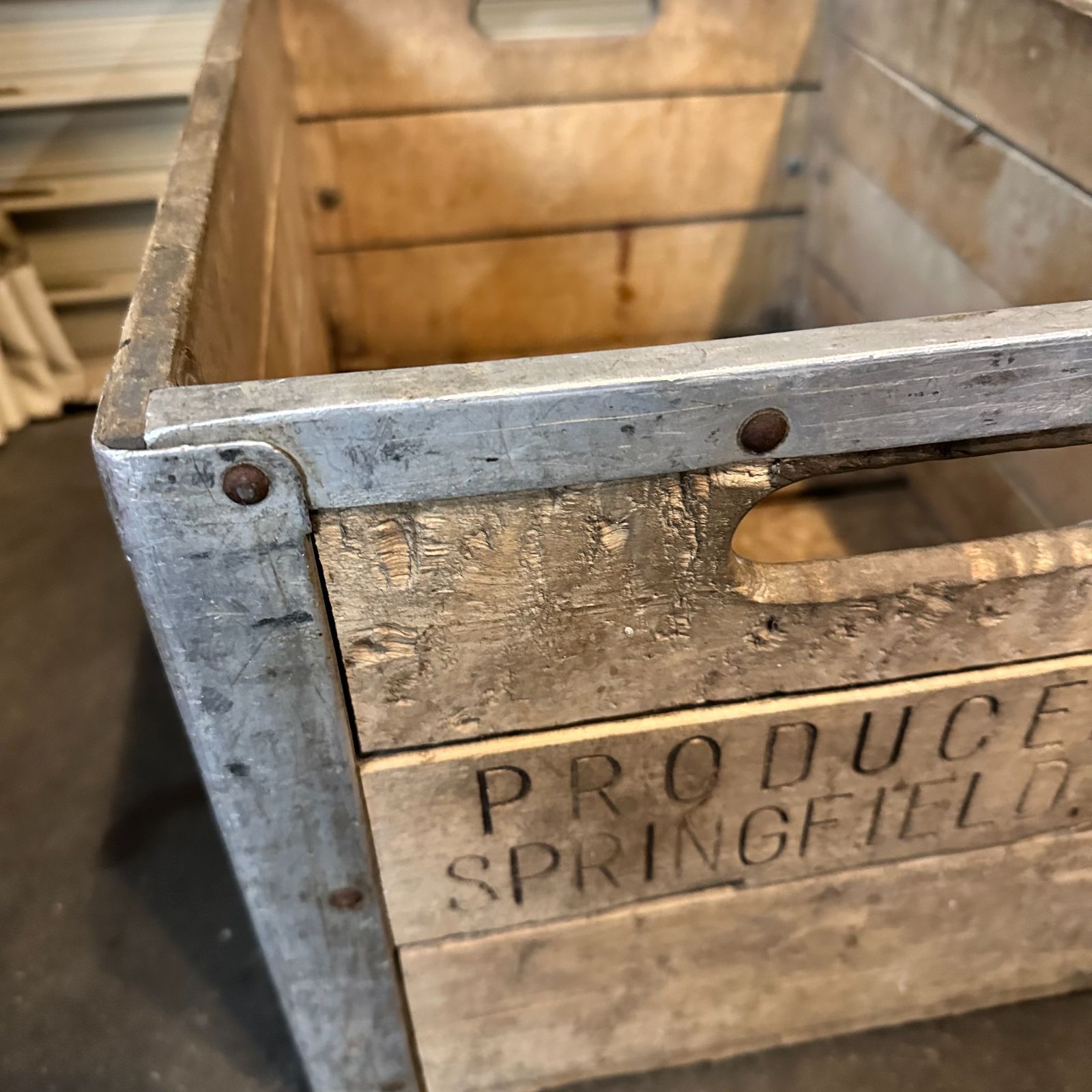 SPRINGFIELED.ILL WOODBOX