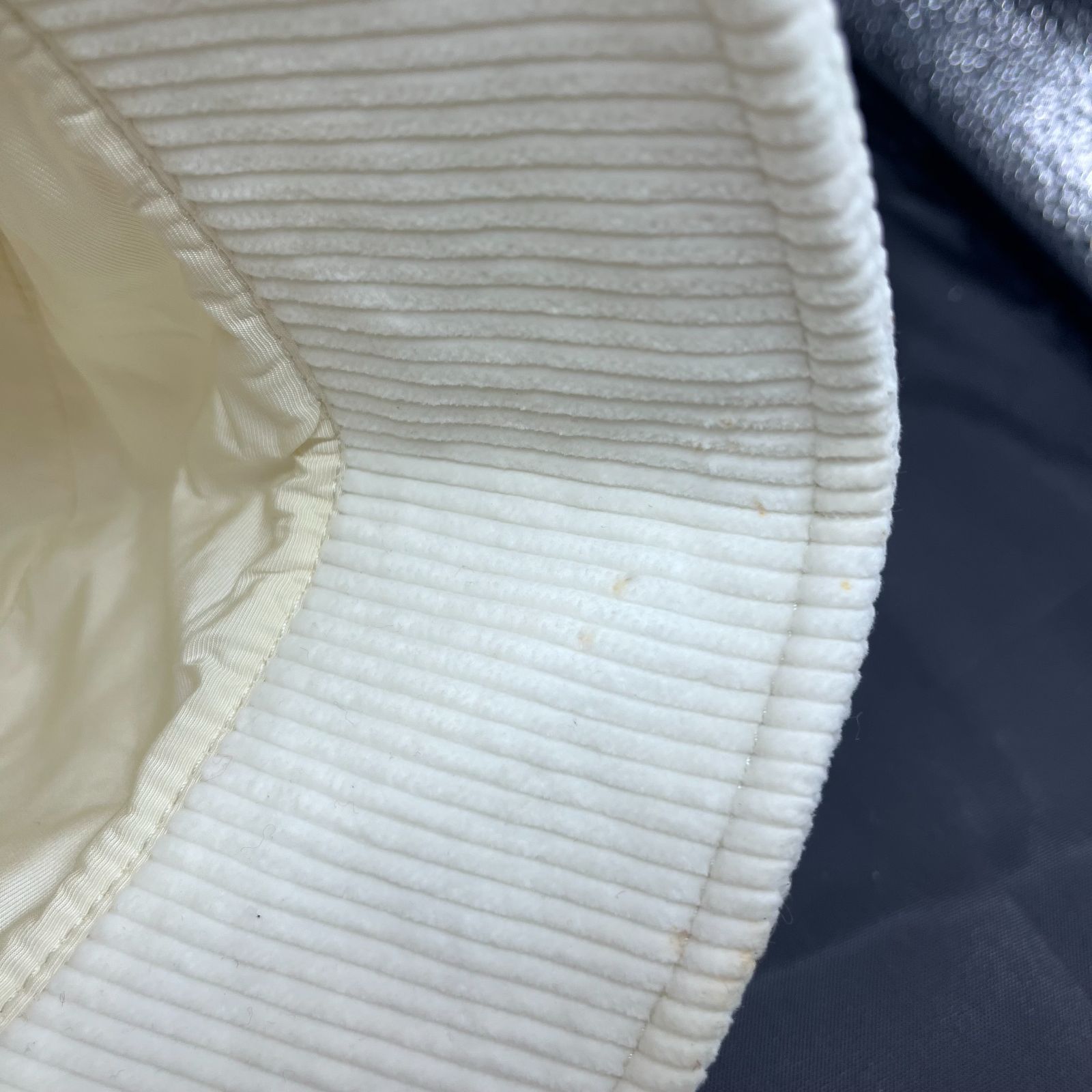 ホワイト D25070212