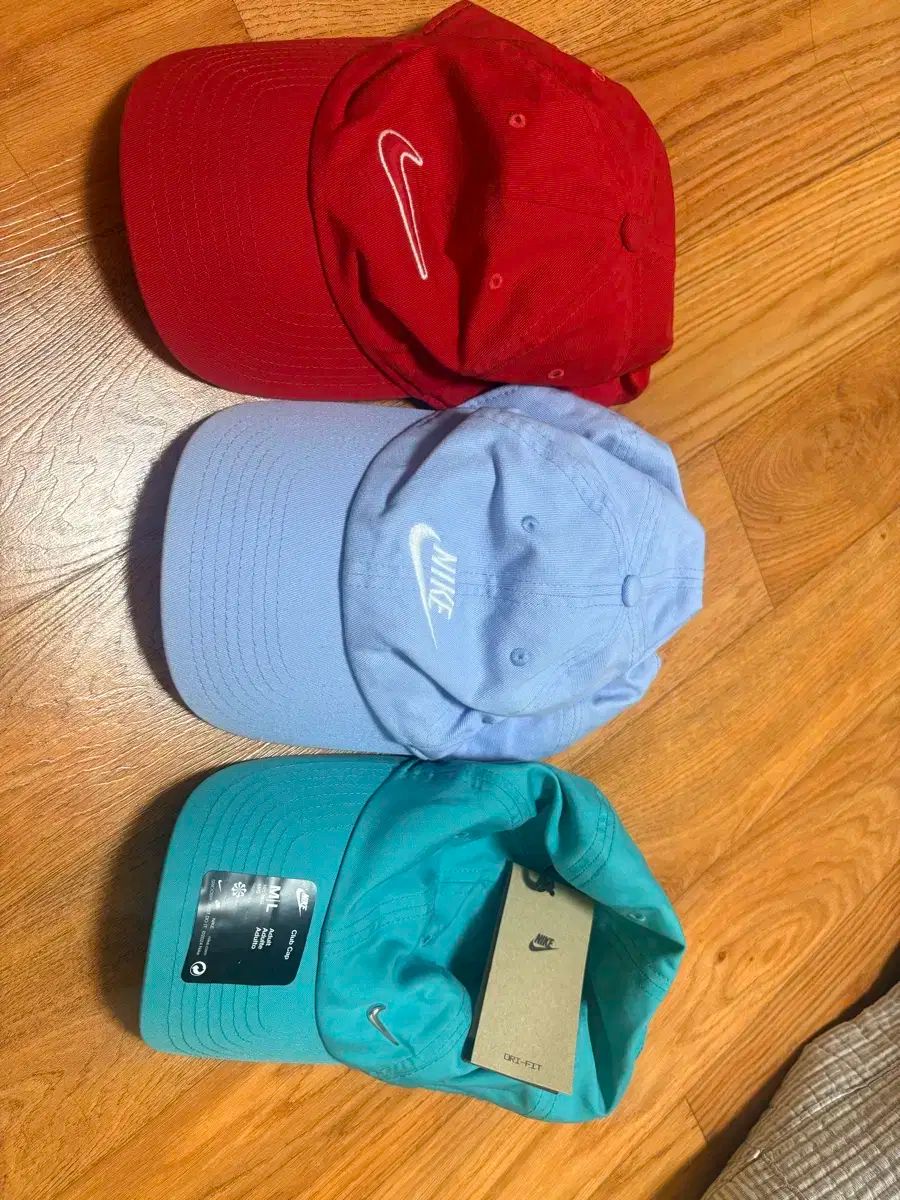 7-5/8 Olive Box Logo Mesh Back New Era® 7-5/8 Olive Box Supreme