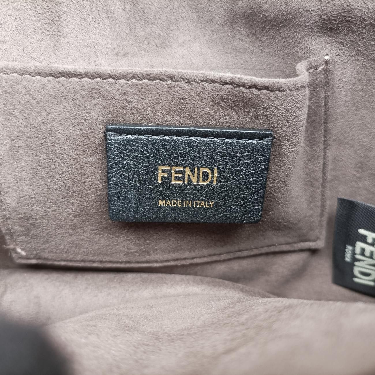 キャナイゴールドレザー8M03818M0381.9H7