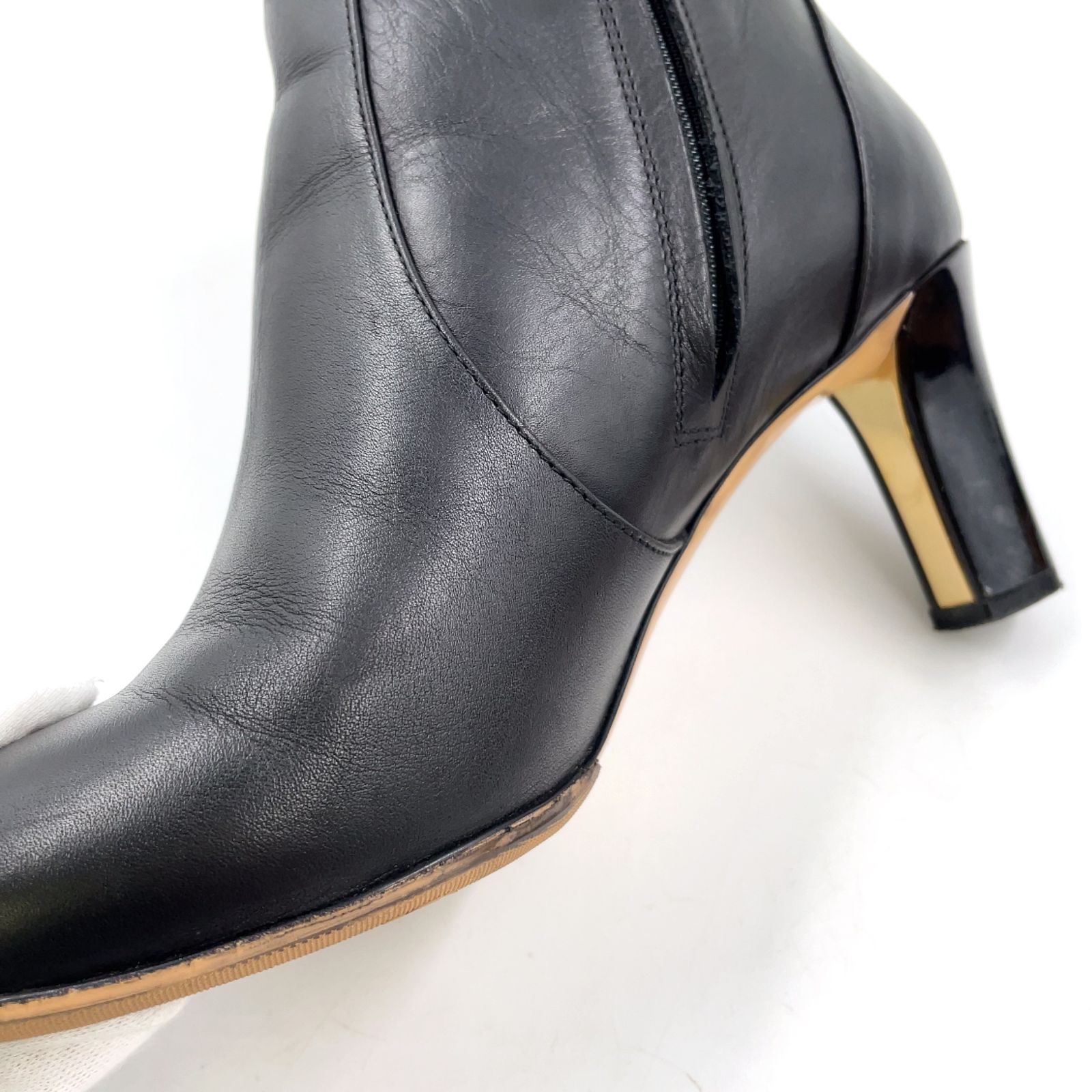 ショートブーツ ゴールド