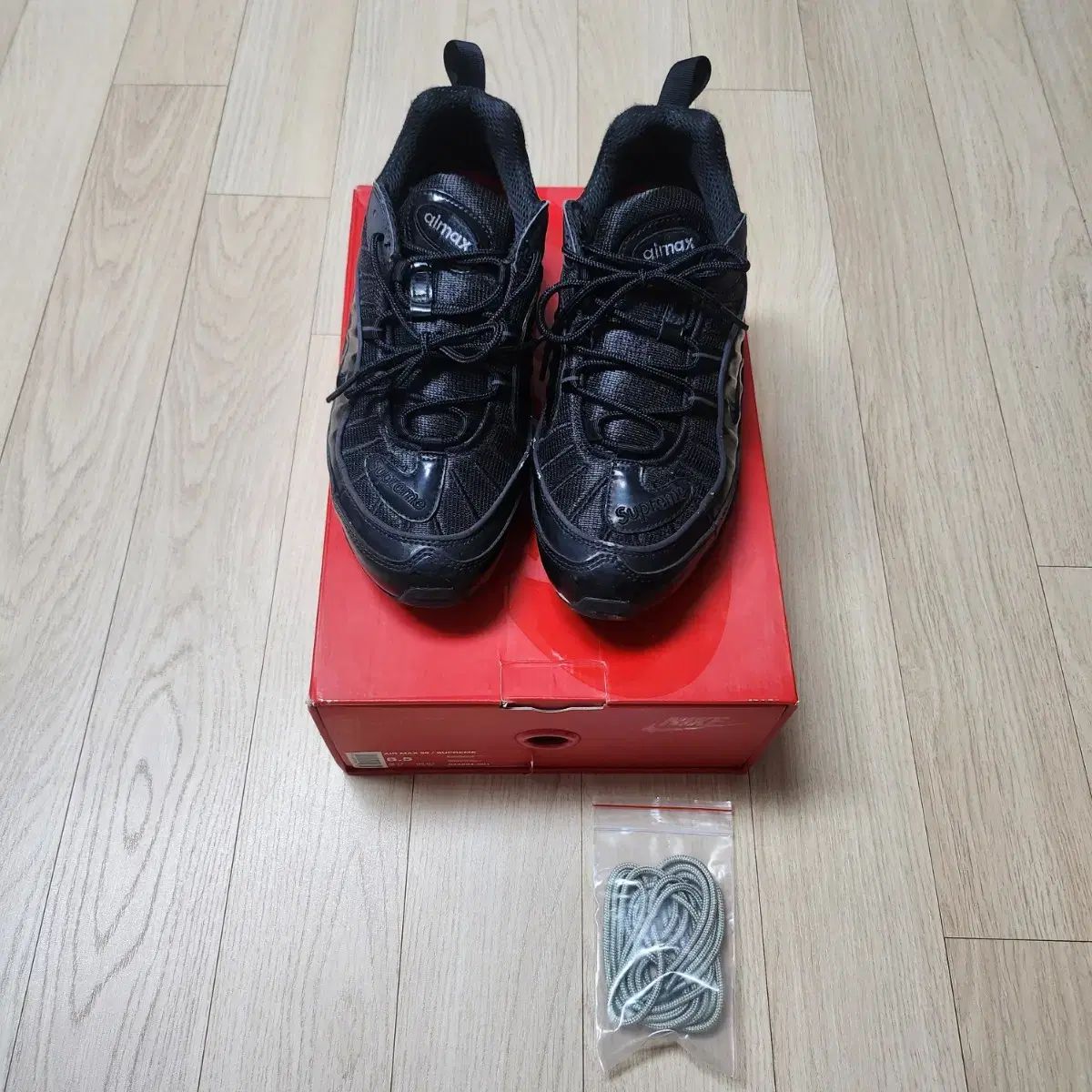 844694 ー 001 Supreme シュプリーム NIKE ナイキ エアマックス 98 黒 265