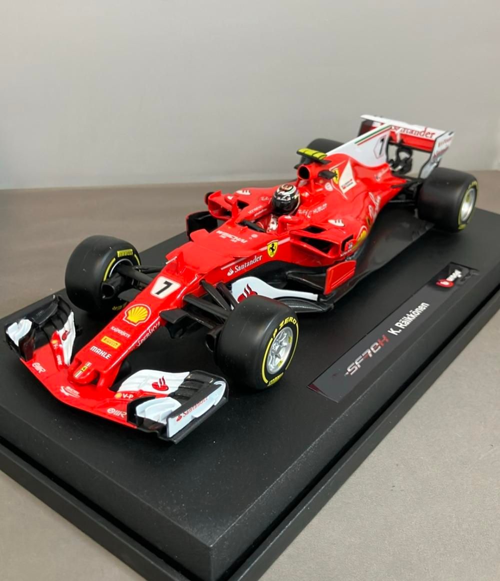 ミニカー 1/18 SF70H フェラーリレーシング K.ライコネン 1/18