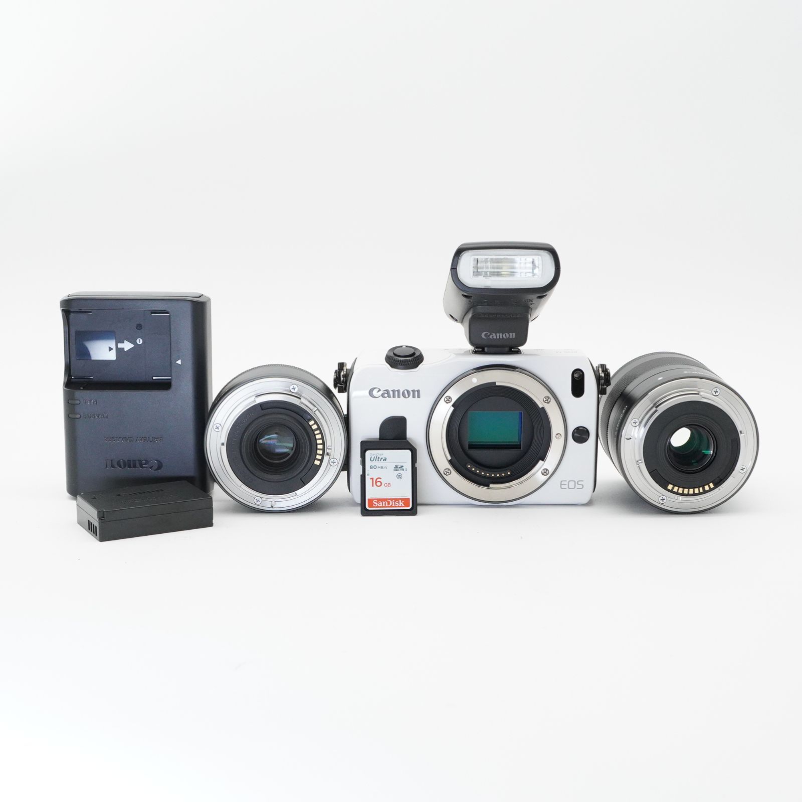 Canon EOS M / EF-M 22mm F2 STM / EF-M 18-55mm F3.5-5.6 IS