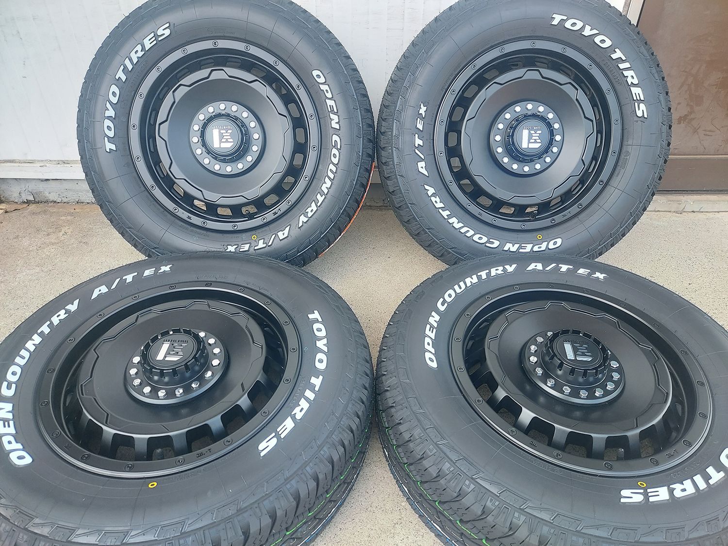 クロスロード ヤリスクロス タイヤホイールセット 16インチ