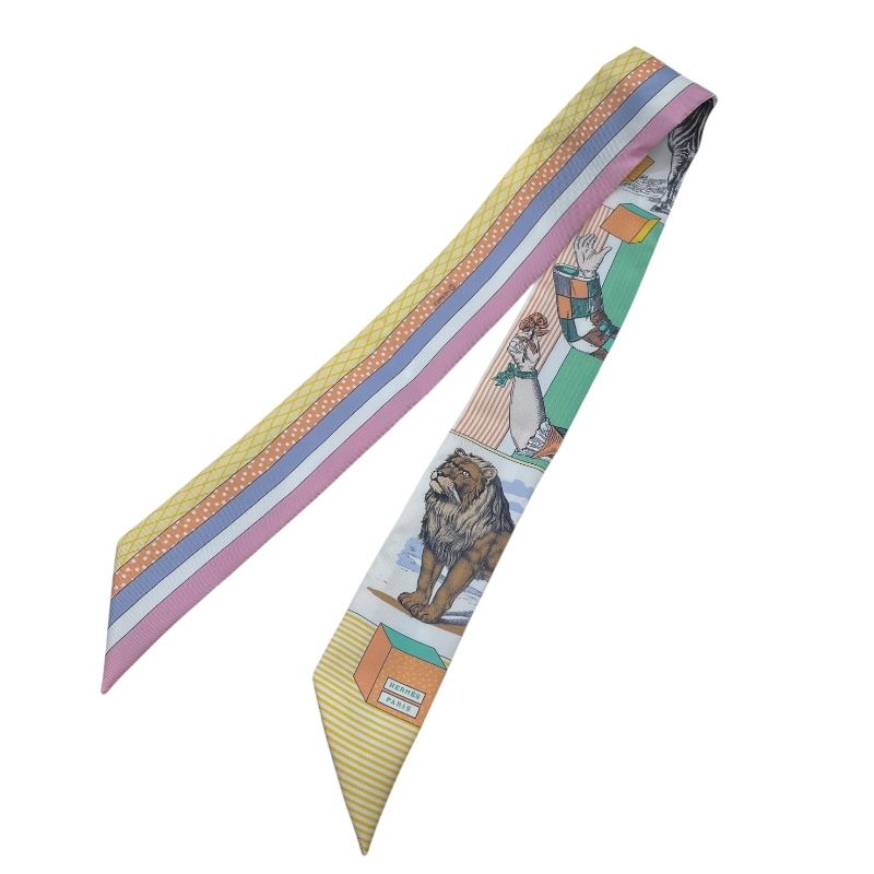 ※美品※ HERMES エルメス　ツイリー　シルク　バレリーナ　スカーフ エルメス HERMES ツイリー 3RAND THEATRE NOUVEAU シルク