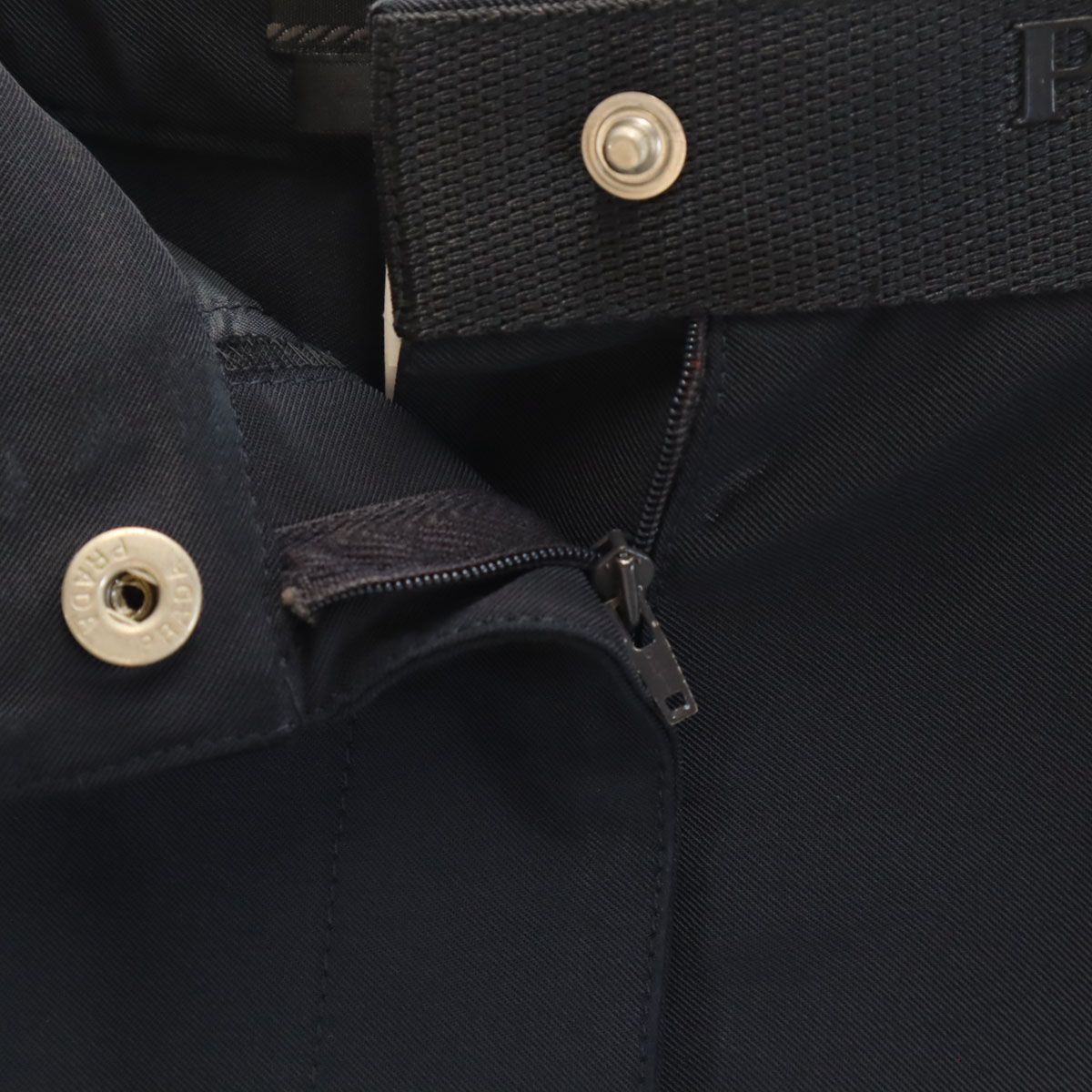 PRADA プラダ イタリア製 ミディ丈 タイトスカート 38 ブラック系