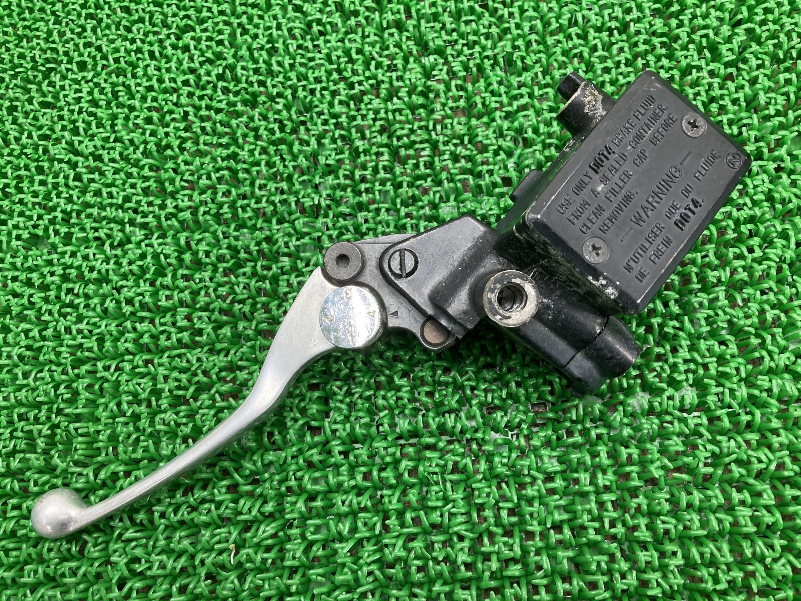 ゼファー1100 クラッチマスター カワサキ 純正 中古 バイク 部品 ZR1100A ZRT10A レバー 割れ欠け無し 品薄 希少品 車検 Genuine