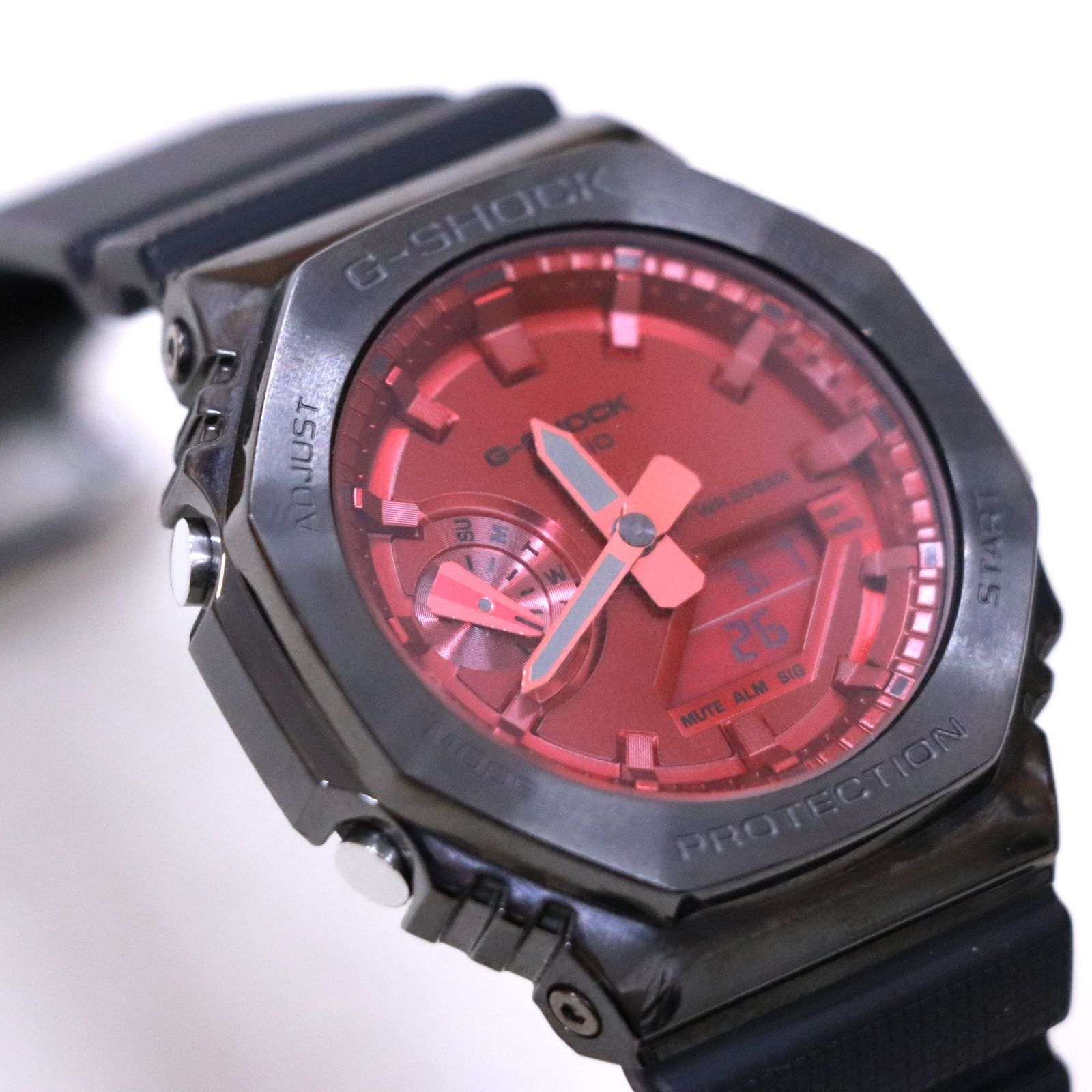 CASIO カシオ G-SHOCK GM-2100B 赤 レッド 5611 メタル 中古 G