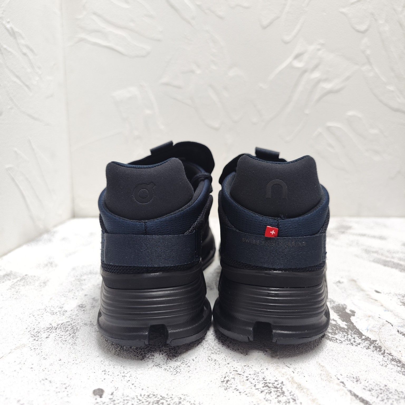 期間限定値下げ♡ON♡CLOUDFLYERスニーカー　ブラック　23.5センチ 新品 On Cloud Nova オン クラウド ノヴァ メンズ レディース