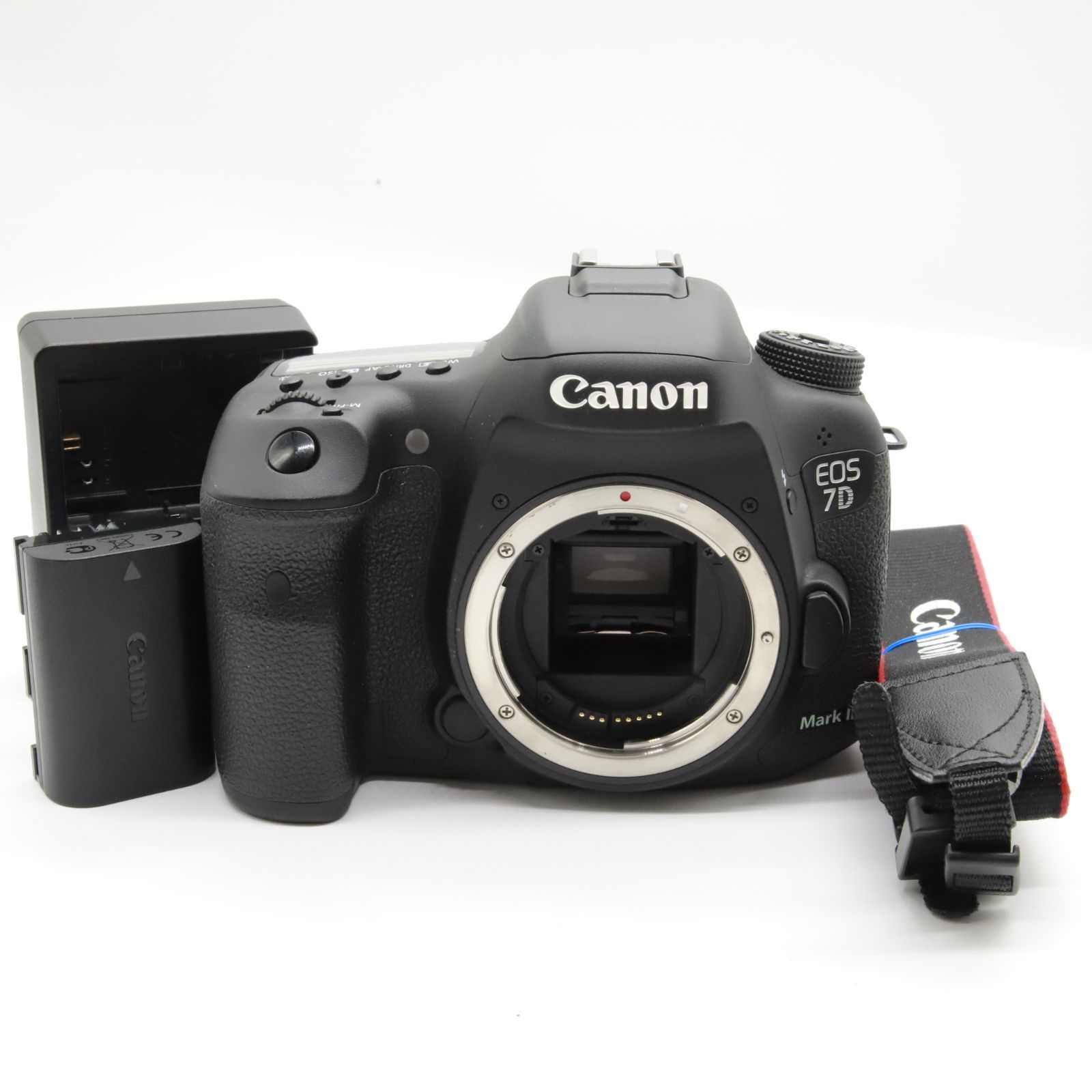 □ほぼ新品□ CANON EOS 7D Mark IIボディ - メルカリ □ほぼ新品□ CANON EOS 7D Mark IIボディ - メルカリ