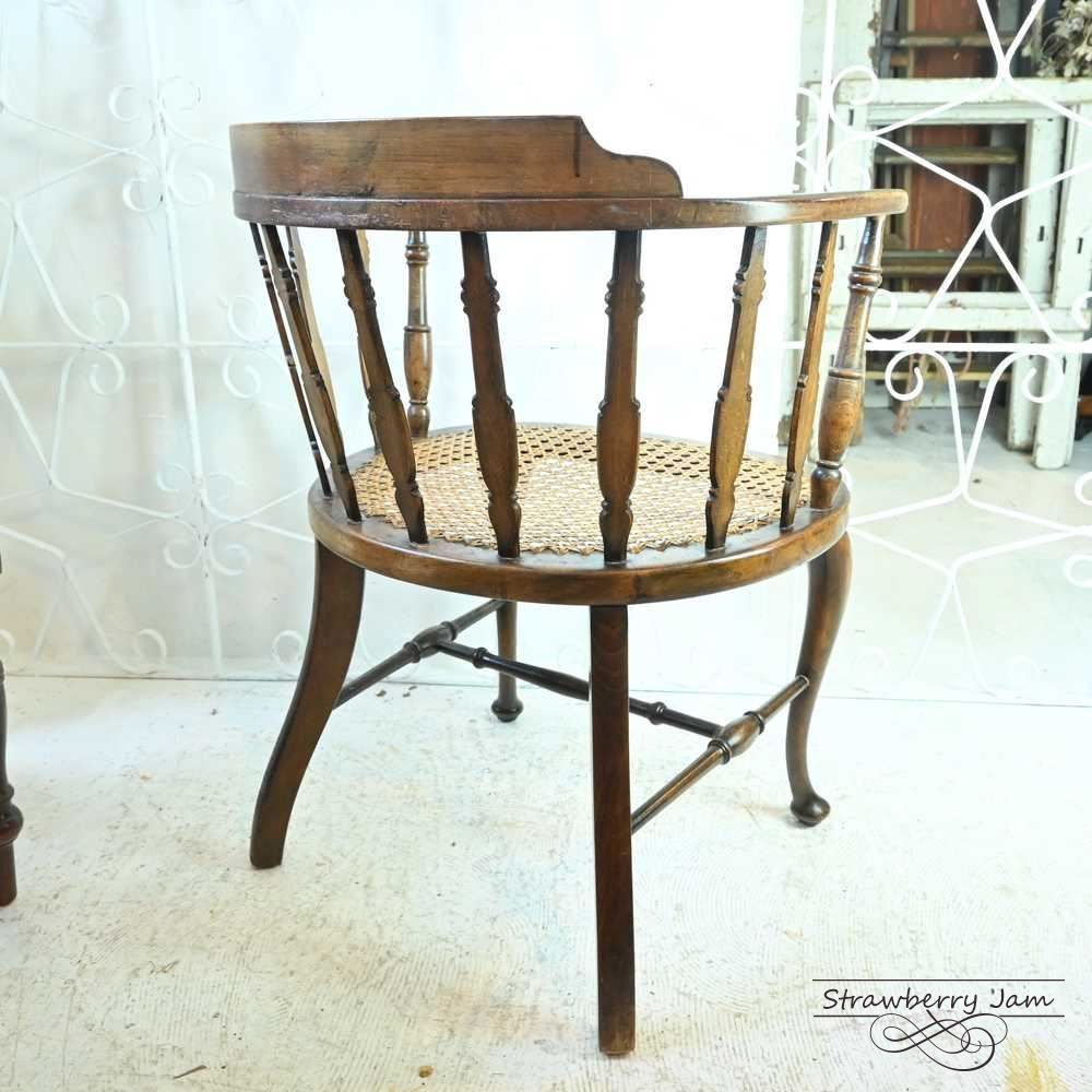 L3705-219 英国アンティーク アームチェア ヴィクトリアン ラタン