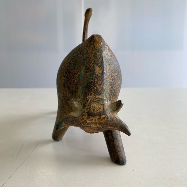 配送不可、現地引取のみ、リユース品】Kanae Miyazawa 雄牛のオブジェ