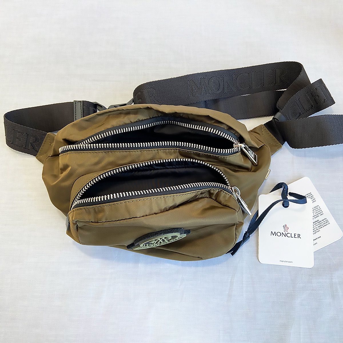 3万円OFFタイムセール中】MONCLER モンクレール ボディバッグ 
